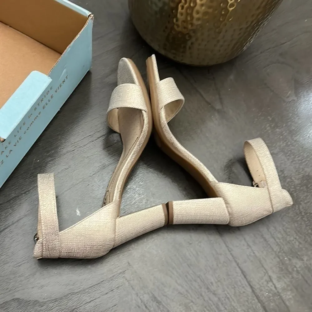 LIFESTRIDE Averly City Sandals (WIDE)